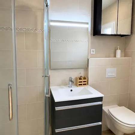 Charmante Maisonnette Avec Jardin Proche Bordeaux