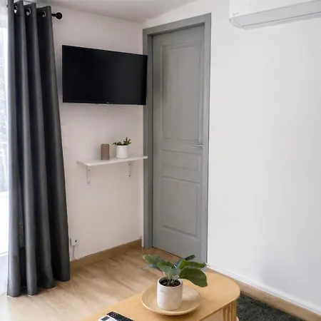 Charmante Maisonnette Avec Jardin Proche Bordeaux *